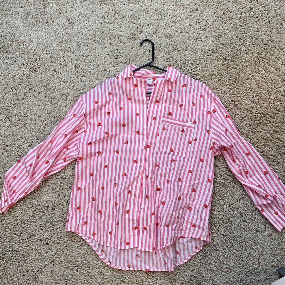 Strawberry pattern button up